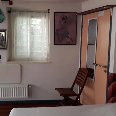 Bed & Breakfast Passion Paris